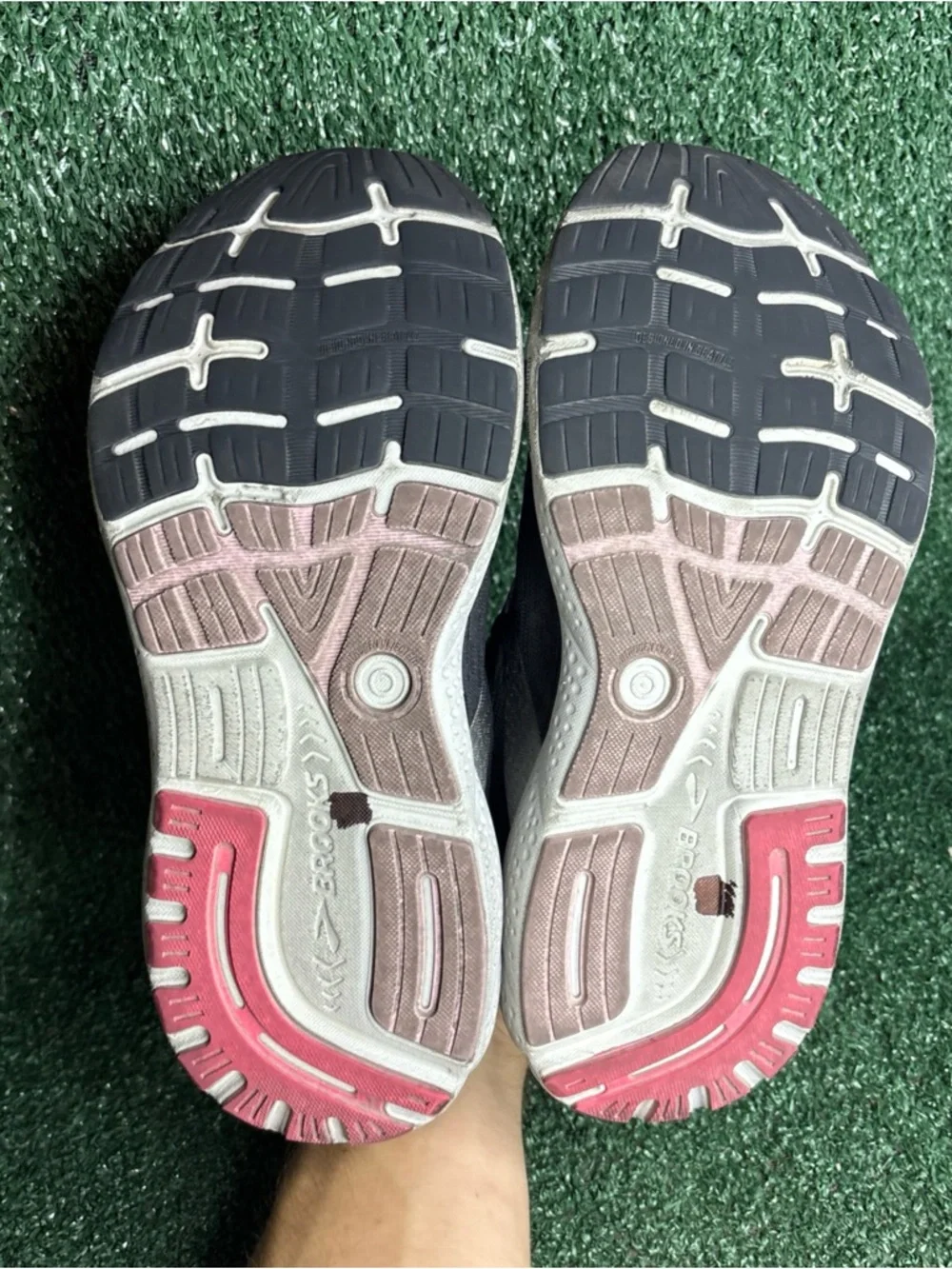 Brooks Ghost 16 Black Raspberry Women Shoe Size 8.5‎ B Black 1204071B051